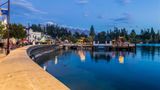 Oaks Queenstown Shores Resort Exterior