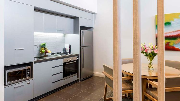 Oaks Redcliffe Mon Komo Suites Room