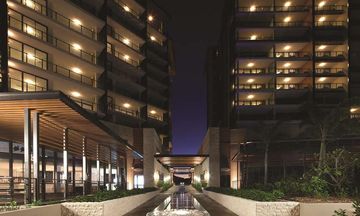 Oaks Redcliffe Mon Komo Suites