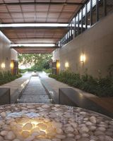 Oaks Redcliffe Mon Komo Suites