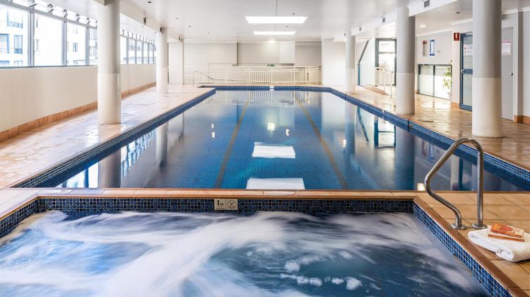 Oaks Sydney Castlereagh Suites Pool