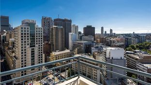 Oaks Sydney Castlereagh Suites