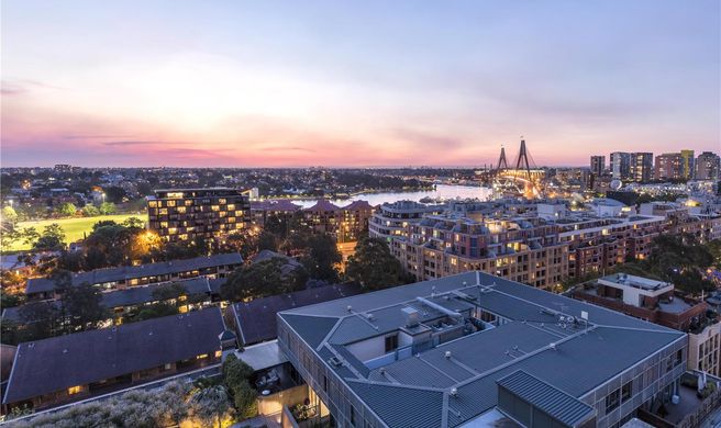 Oaks Sydney Goldsbrough Suites Exterior