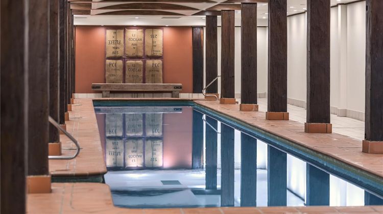 Oaks Sydney Goldsbrough Suites Pool