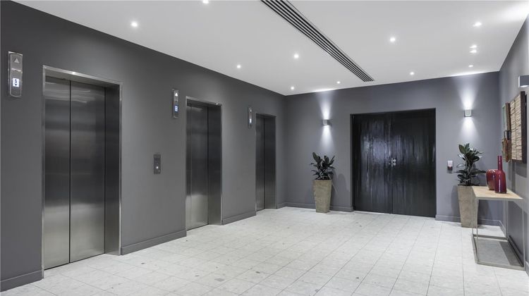 Oaks Sydney Goldsbrough Suites Lobby