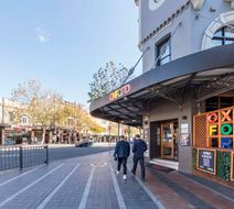 Oaks Sydney Hyde Park Suites Exterior