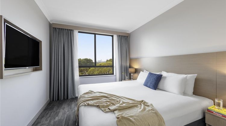 Oaks Sydney North Ryde Suites Room