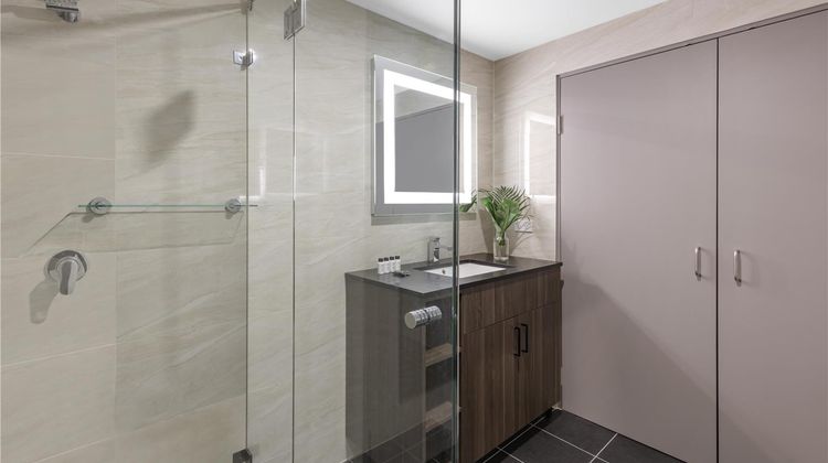 Oaks Sydney North Ryde Suites Room