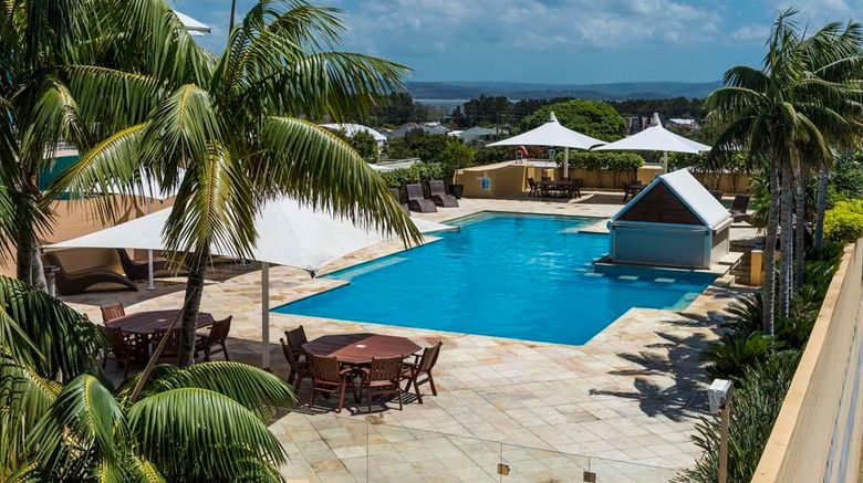 <b>Oaks The Entrance Waterfront Suites Pool</b>. Images powered by <a href="https://iceportal.shijigroup.com/" title="IcePortal" target="_blank">IcePortal</a>.