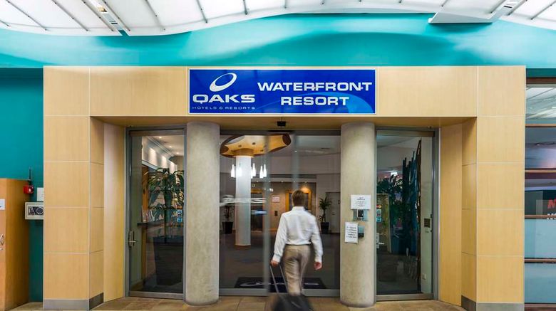 <b>Oaks The Entrance Waterfront Suites Lobby</b>. Images powered by <a href="https://iceportal.shijigroup.com/" title="IcePortal" target="_blank">IcePortal</a>.