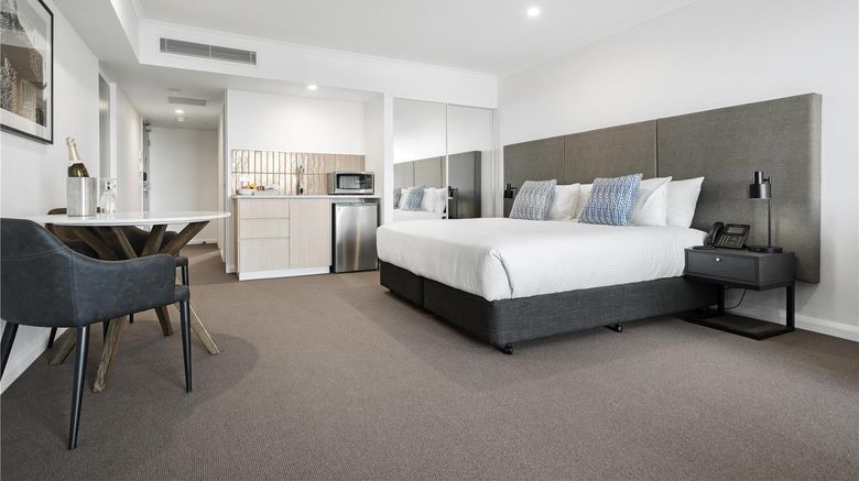 <b>Oaks Toowoomba Hotel Room</b>. Images powered by <a href="https://iceportal.shijigroup.com/" title="IcePortal" target="_blank">IcePortal</a>.