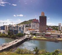 Oaks Townsville Gateway Suites Exterior