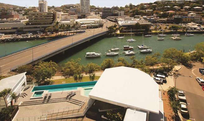 Oaks Townsville Gateway Suites Exterior