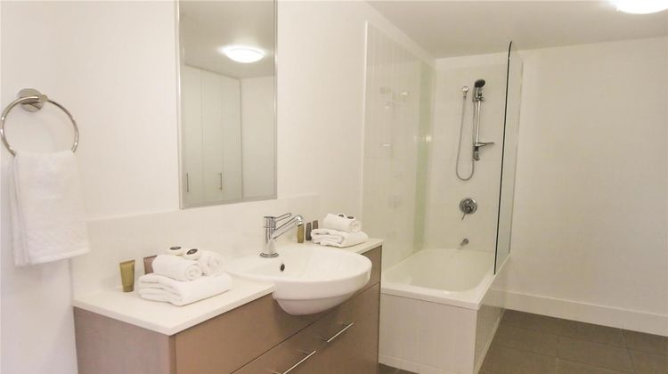 Oaks Townsville Gateway Suites Room