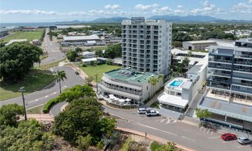 Oaks Townsville Metropole Hotel