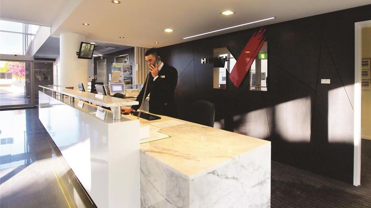 Oaks Townsville Metropole Hotel Lobby