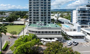 Oaks Townsville Metropole Hotel