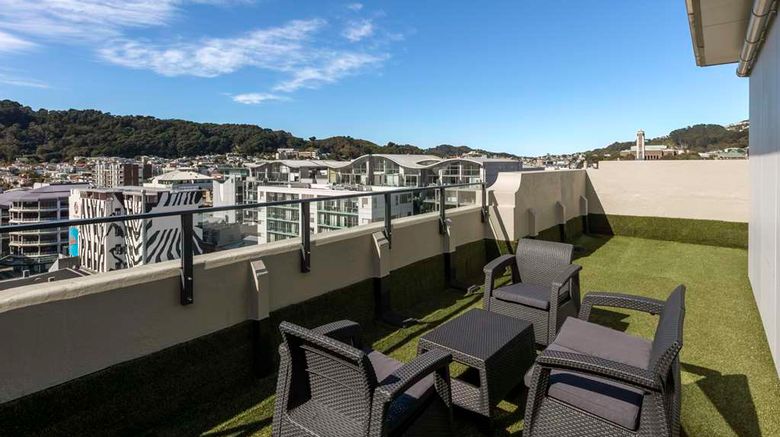 <b>Oaks Wellington Hotel Room</b>. Images powered by <a href="https://iceportal.shijigroup.com/" title="IcePortal" target="_blank">IcePortal</a>.