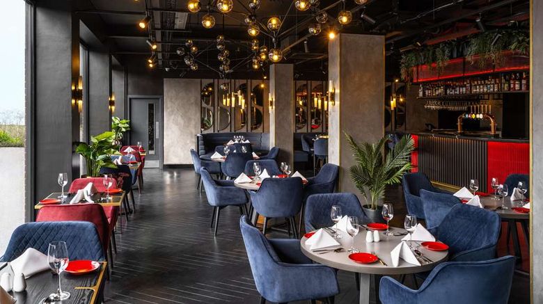 <b>Radisson Red London Gatwick Airport Restaurant</b>. Images powered by <a href="https://iceportal.shijigroup.com/" title="IcePortal" target="_blank">IcePortal</a>.