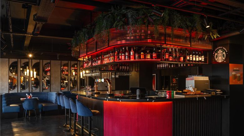 <b>Radisson Red London Gatwick Airport Restaurant</b>. Images powered by <a href="https://iceportal.shijigroup.com/" title="IcePortal" target="_blank">IcePortal</a>.