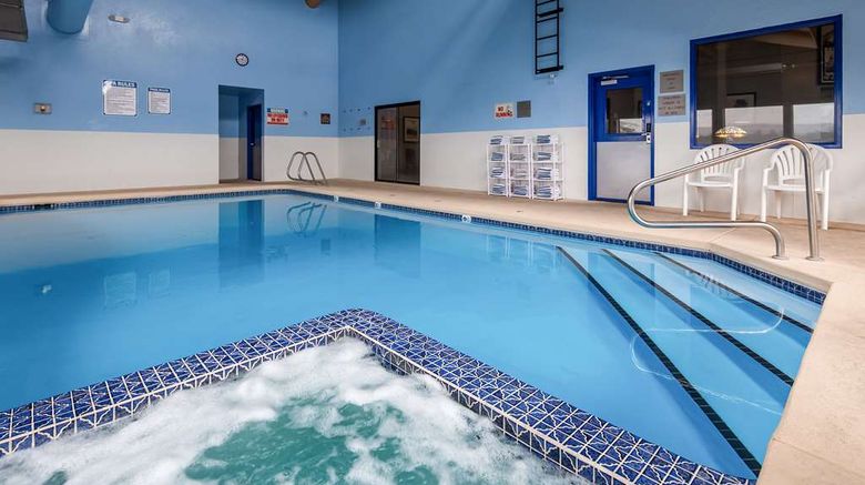 <b>SureStay Hotel by Best Western Pool</b>. Images powered by <a href="https://iceportal.shijigroup.com/" title="IcePortal" target="_blank">IcePortal</a>.