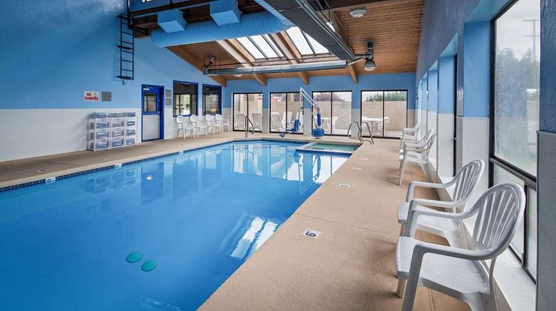 <b>SureStay Hotel by Best Western Pool</b>. Images powered by <a href="https://iceportal.shijigroup.com/" title="IcePortal" target="_blank">IcePortal</a>.