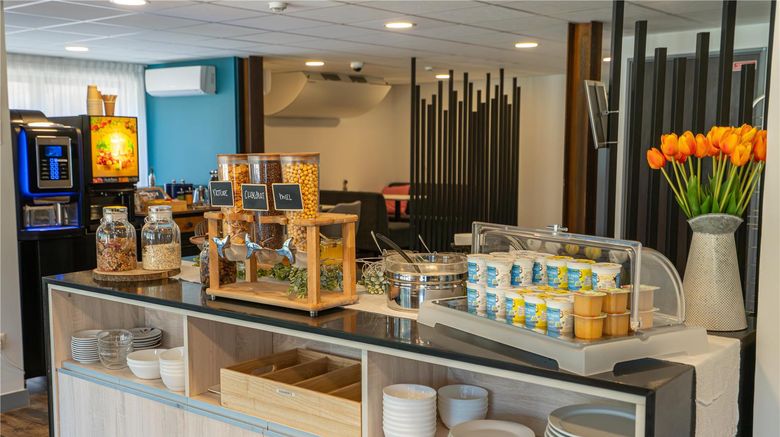 <b>Sure Hotel by BW Les Portes de Montauban Restaurant</b>. Images powered by <a href="https://iceportal.shijigroup.com/" title="IcePortal" target="_blank">IcePortal</a>.