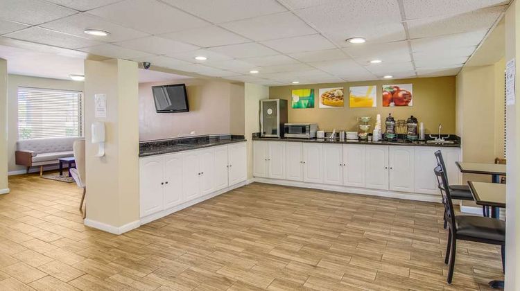 Suburban Studios Restaurant
