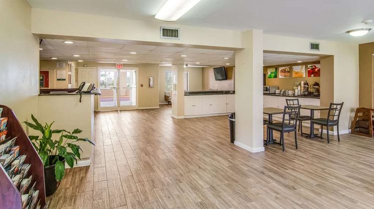 Suburban Studios Restaurant