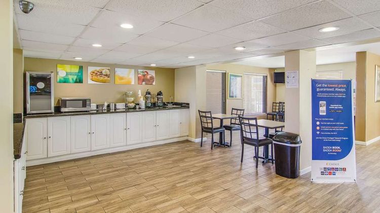 Suburban Studios Restaurant