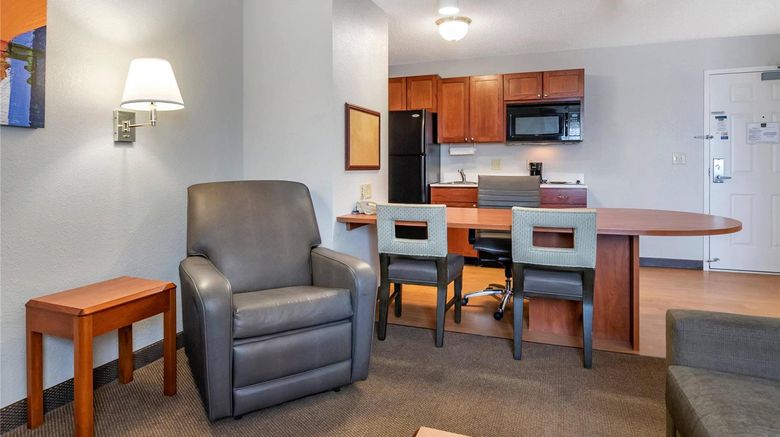 <b>MainStay Suites Emporia Suite</b>. Images powered by <a href="https://iceportal.shijigroup.com/" title="IcePortal" target="_blank">IcePortal</a>.