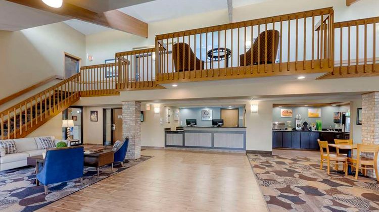 Quality Inn Oshkosh Lobby
