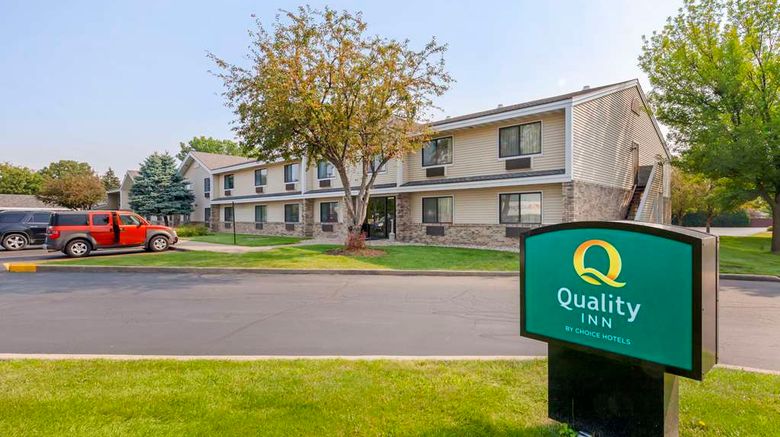 <b>Quality Inn Oshkosh Exterior</b>. Images powered by <a href="https://iceportal.shijigroup.com/" title="IcePortal" target="_blank">IcePortal</a>.