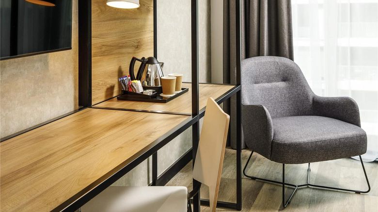 <b>ibis London Sutton Point Room</b>. Images powered by <a href="https://iceportal.shijigroup.com/" title="IcePortal" target="_blank">IcePortal</a>.