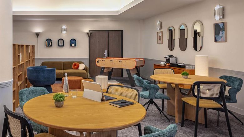 <b>Mercure Paris Gare Montparnasse TGV Meeting</b>. Images powered by <a href="https://iceportal.shijigroup.com/" title="IcePortal" target="_blank">IcePortal</a>.