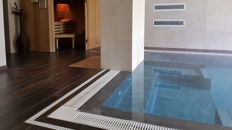 <b>Charme Hotel Audincourt Pool</b>. Images powered by <a href="https://iceportal.shijigroup.com/" title="IcePortal" target="_blank">IcePortal</a>.