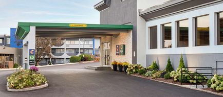 Quality Inn & Conference Centre Kingston Exterior