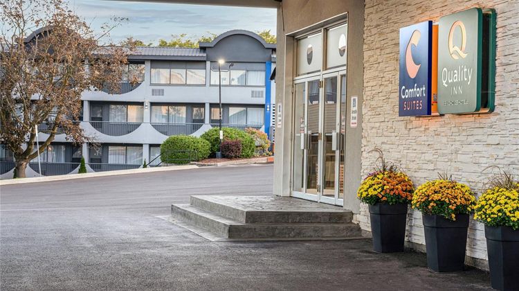 Quality Inn & Conference Centre Kingston Exterior