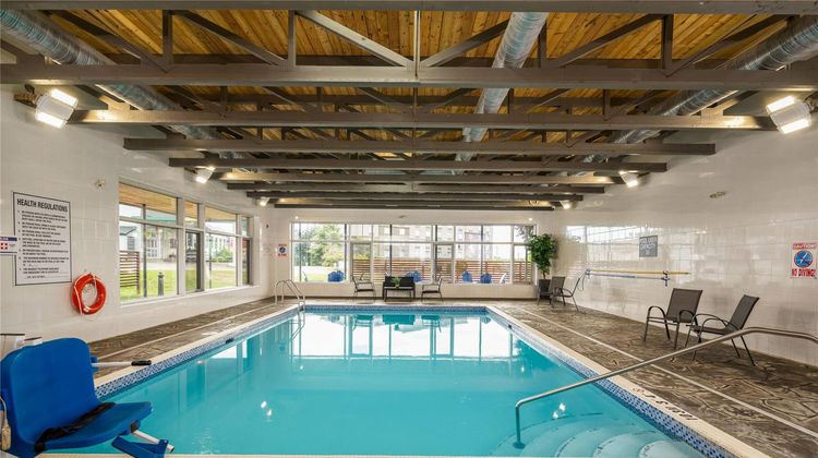 Quality Inn & Conference Centre Kingston Pool