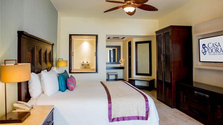 <b>Casa Dorada Los Cabos Resort & Spa Suite</b>. Images powered by <a href="https://iceportal.shijigroup.com/" title="IcePortal" target="_blank">IcePortal</a>.