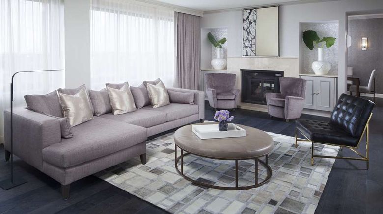 <b>Hilton Washington DC Capitol Hill Room</b>. Images powered by <a href="https://iceportal.shijigroup.com/" title="IcePortal" target="_blank">IcePortal</a>.