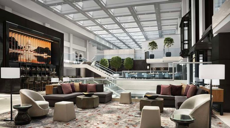<b>Hilton Washington DC Capitol Hill Lobby</b>. Images powered by <a href="https://iceportal.shijigroup.com/" title="IcePortal" target="_blank">IcePortal</a>.