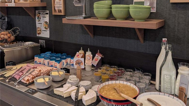 <b>Ibis Styles Contres-Cheverny Restaurant</b>. Images powered by <a href="https://iceportal.shijigroup.com/" title="IcePortal" target="_blank">IcePortal</a>.
