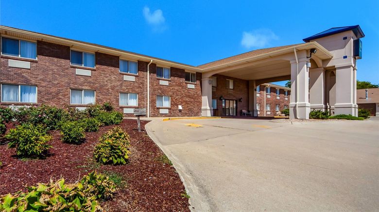 <b>Quality Inn Lincoln Exterior</b>. Images powered by <a href="https://iceportal.shijigroup.com/" title="IcePortal" target="_blank">IcePortal</a>.