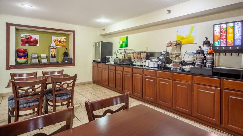 <b>Quality Inn Lincoln Restaurant</b>. Images powered by <a href="https://iceportal.shijigroup.com/" title="IcePortal" target="_blank">IcePortal</a>.