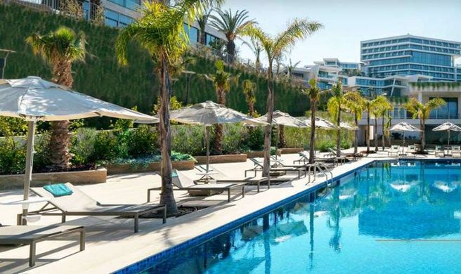 IOKA Hotel & Suites Pool