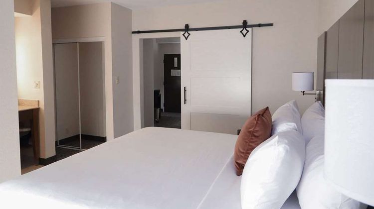 Wingate by Wyndham Ridgeland Room