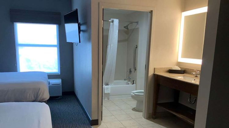 Wingate by Wyndham Ridgeland Room