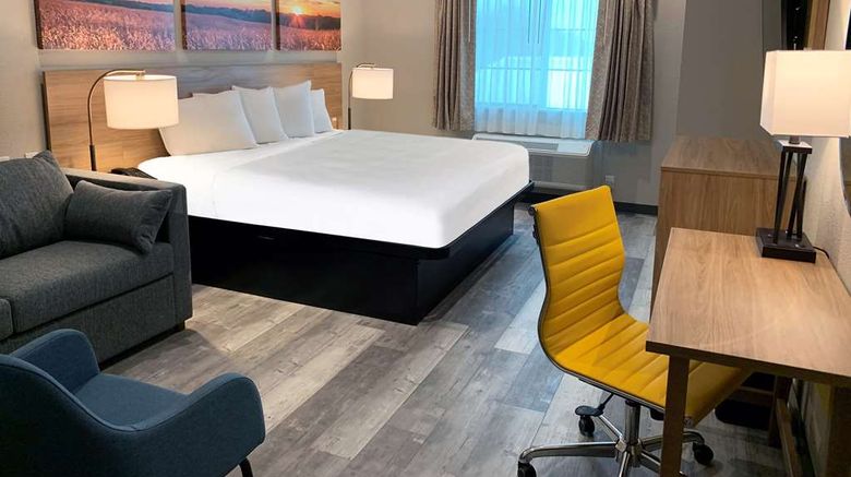 <b>Days Inn & Stes Wyndham Greater Tomball Room</b>. Images powered by <a href="https://iceportal.shijigroup.com/" title="IcePortal" target="_blank">IcePortal</a>.