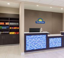 Days Inn & Stes Wyndham Greater Tomball Lobby